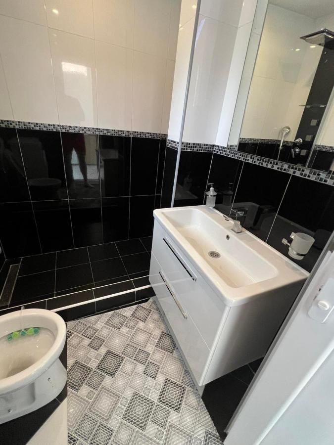 Apartman Glorija Котор Екстериор снимка