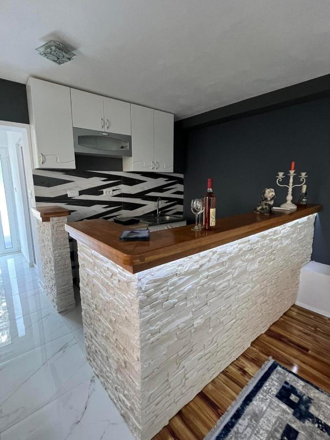 Apartman Glorija Котор Екстериор снимка